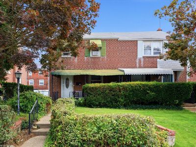 221 Foster Ave