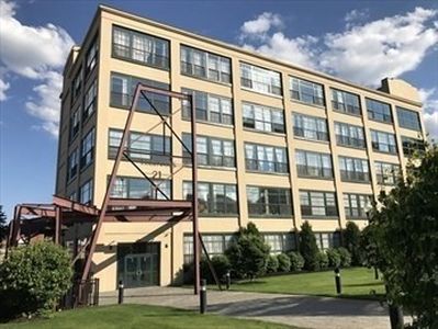 21 Illinois St APT 202