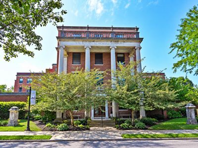 323 E 2nd St APT 101