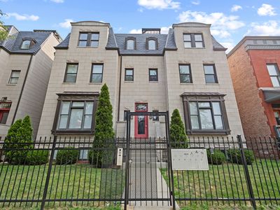 4405 S Lake Park Ave #2