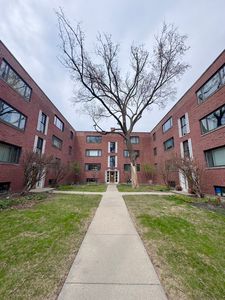 2623 Central St APT 2E
