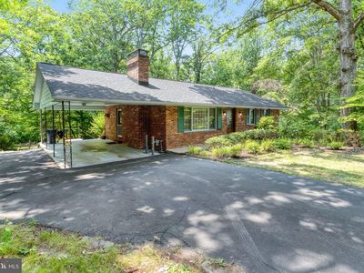 Property at 18355 Sharon Rd, Triangle, VA