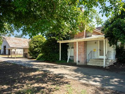 1090 Gilstrap Ave