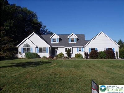 216 Saturn Dr