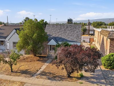 1231 Bunting Ave