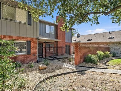2905 Broadmoor Dr