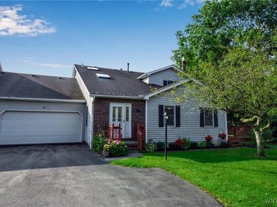 21 Stepping Stone Ln