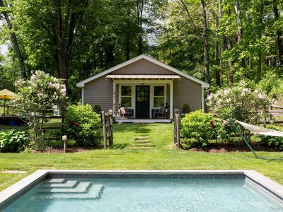 85 Frost Road