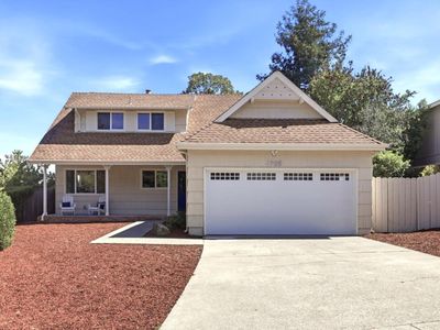 3705 Red Oak Way