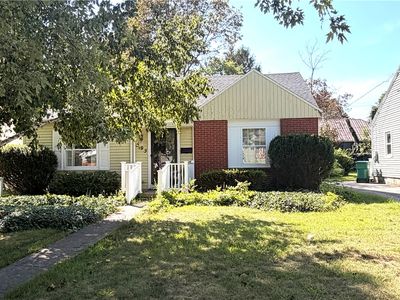 295 Falstaff Rd
