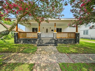1907 Azalea Ave