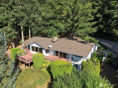 353 SE Crestview Drive