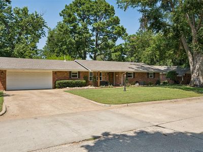 2657 Brentwood Dr