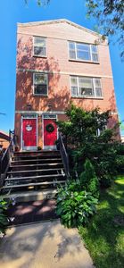7223 N Oakley Ave APT 2W