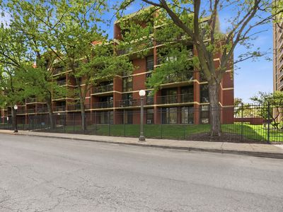 3021 S Michigan Ave Unit 406