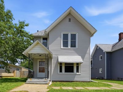 2707 Pershing Blvd