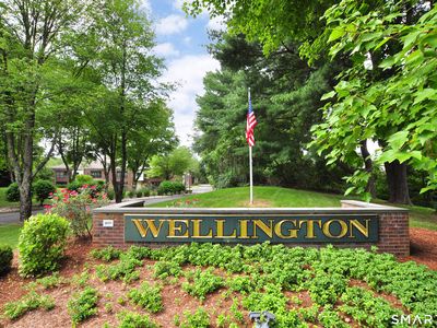 90 Wellington Drive #90