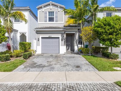 4813 NW 48th Ter