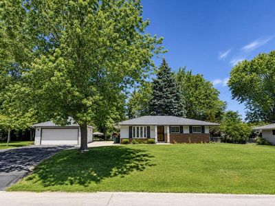 2422 W Hilltop LANE