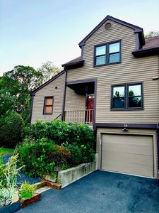 16 Edgehill Circle #16