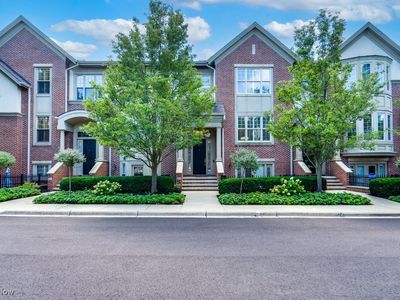 22 Astor Pl