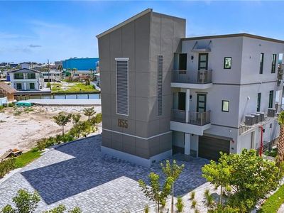 855 Lagoon ST #4