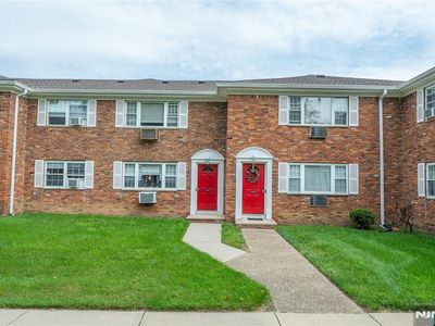 1247 Valley Rd
