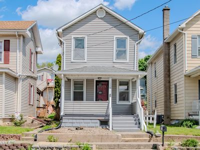 819 High St