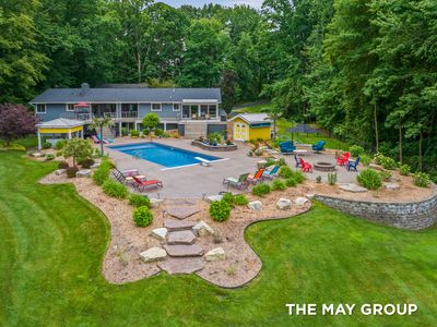 695 Thirteen Mile Rd NE