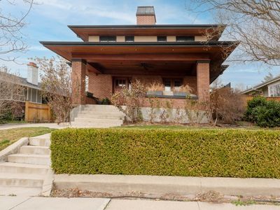 1537 E Emerson Ave S