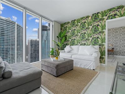 485 Brickell Ave APT 3904