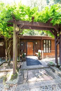 910 Cathedral Dr
