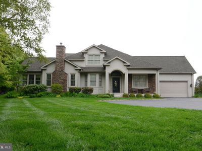 271 Country Club Dr