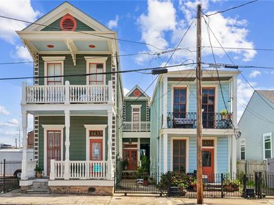 1433 Melpomene St #C