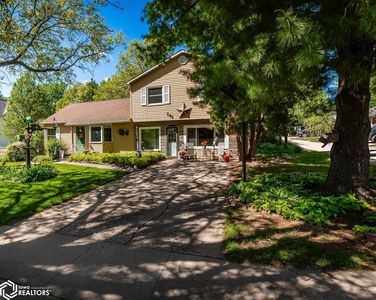 506 E Maple Ave