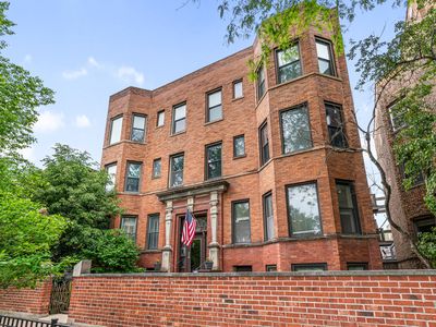 1048 W Byron St APT 1E