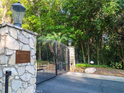 9455 Friendly Woods Ln