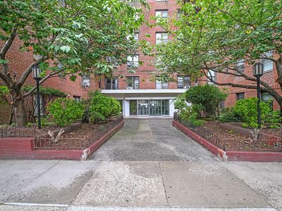 1840 E 13th St APT 5H