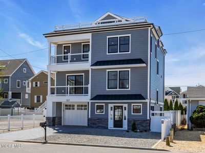 109 Eisenhower Avenue