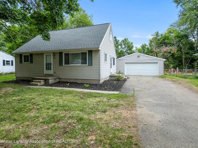 2290 Park Ln