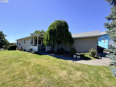 1590 SW Riverhill Dr
