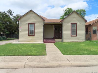 411 Grove Ave.