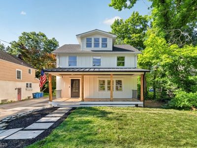 129 W Oak St