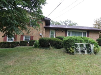 9677 Country Club Rd