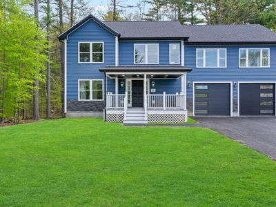 15 Stone Ledge Drive