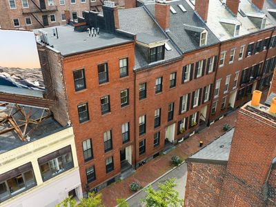14 Temple St