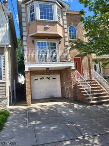 12 Geneva St