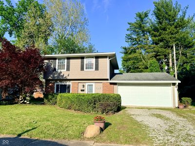 1512 Woodside Dr