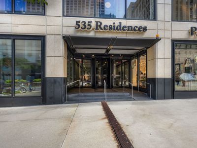535 N Michigan Ave APT 2306