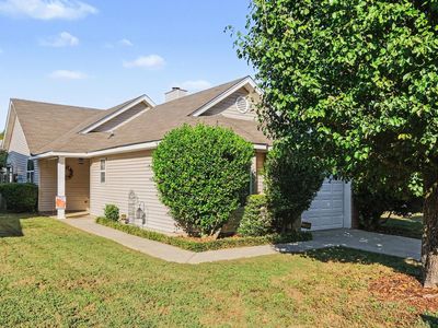 911 Bexhill Ct S